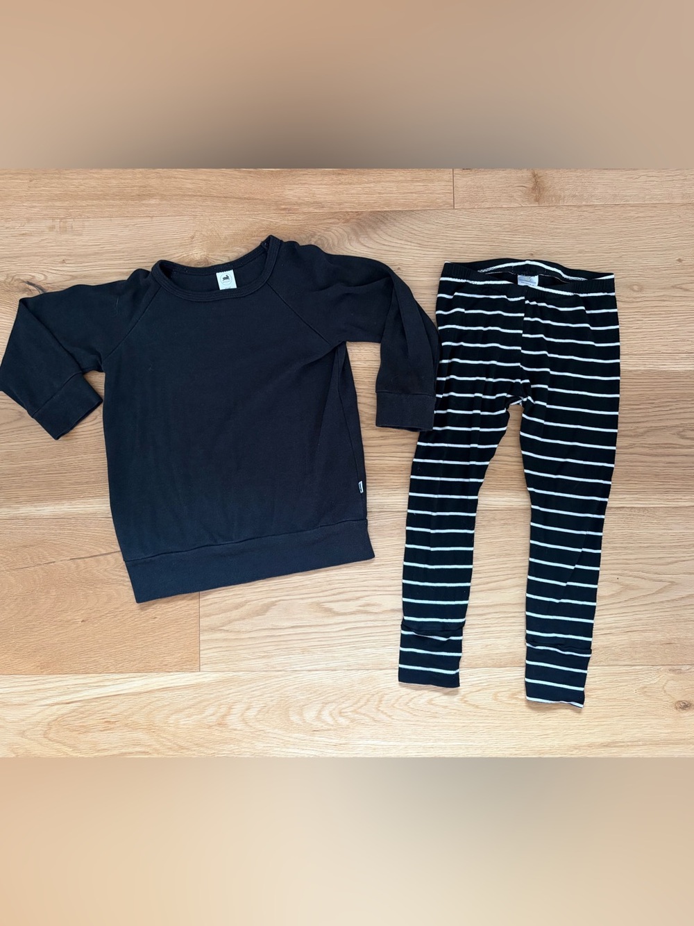 Little & Lively bamboo outfit 3/4T EUC